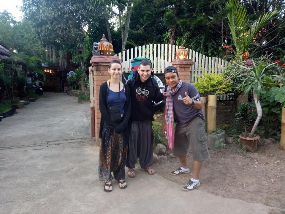 The Local Mae Hong Son Apartment Exterior photo